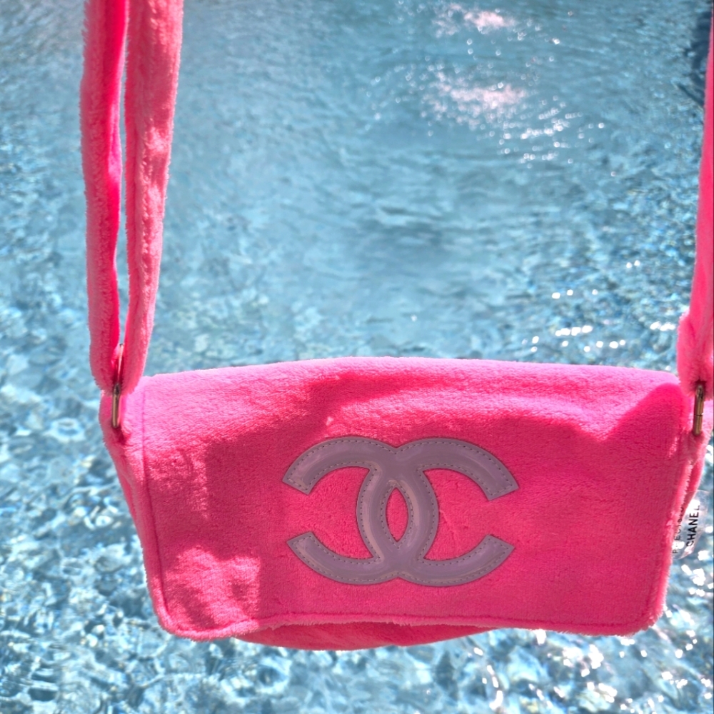 CHANEL Pink Shoulder Bag/ Crossbody *GWP